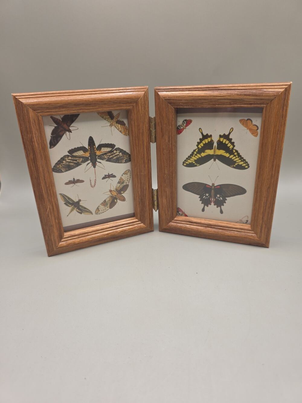 Vintage Real Oak Wood Double Picture Frame 3x5 Hinged Bifold Tabletop Twin Photo